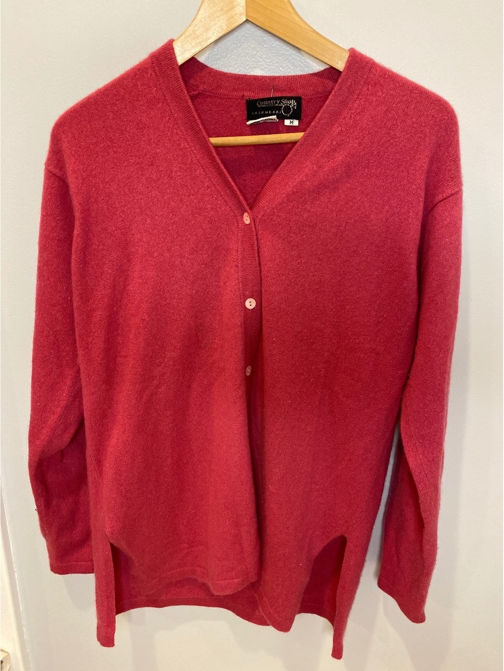Pink cashmere v-neck cardigan vintage medium minimalist preppy cabincore cozy